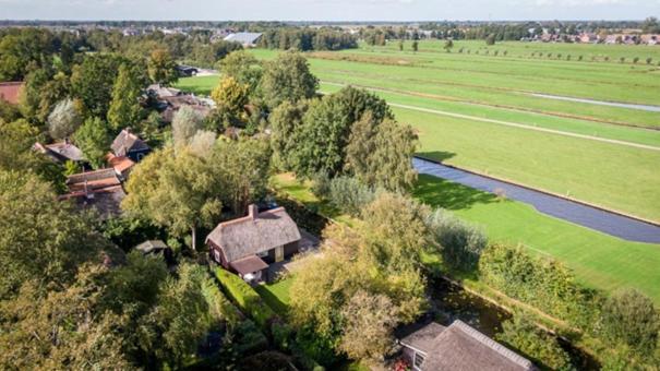 Oasis Holiday home Giethoorn